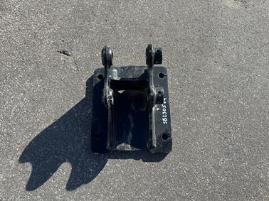 CAT 301.7 Hammer Head Bracket image 9